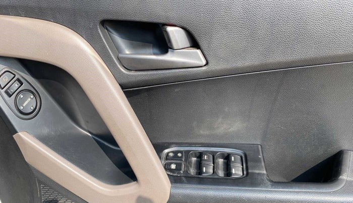 2015 Hyundai Creta SX PLUS 1.6 PETROL, Petrol, Manual, 51,906 km, Driver Side Door Panels Control