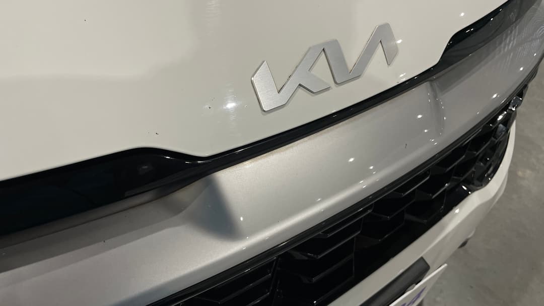 2022 Kia Sportage S (FWD), Automatic, 63018 km, Bonnet Chip