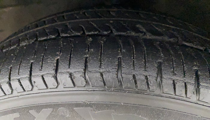 2014 Hyundai Santro Xing GL PLUS, Petrol, Manual, 53,311 km, Left Front Tyre Tread