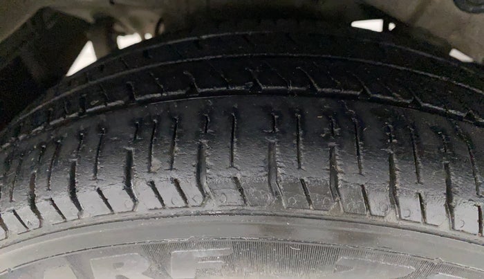 2014 Hyundai Santro Xing GL PLUS, Petrol, Manual, 53,311 km, Right Rear Tyre Tread
