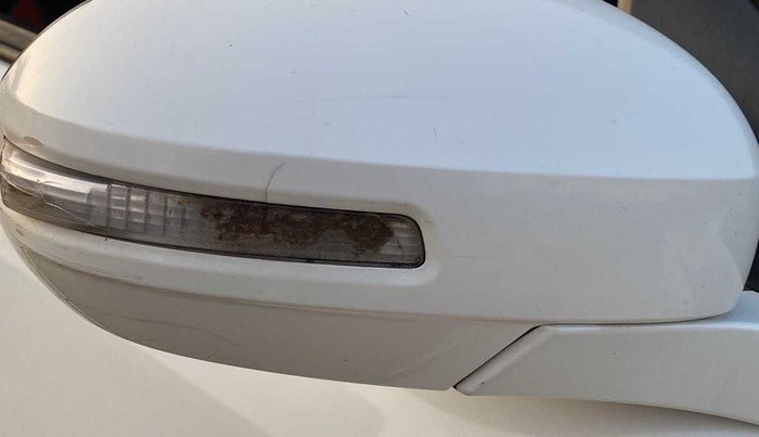 2015 Maruti Swift VXI, Petrol, Manual, 99,855 km, Right rear-view mirror - Folding motor not working