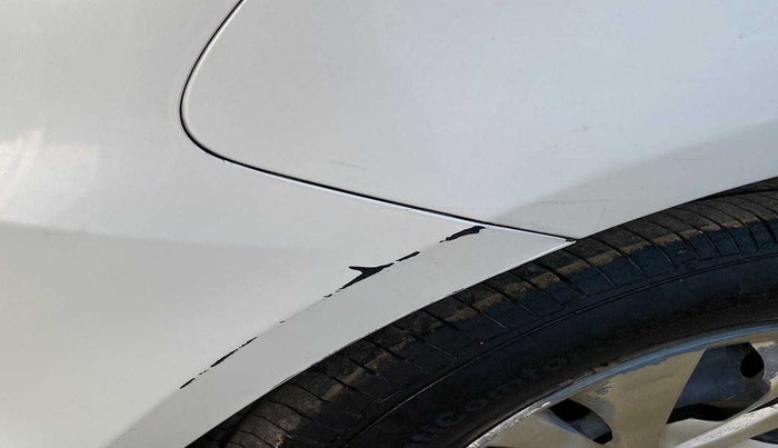 2015 Maruti Swift VXI, Petrol, Manual, 99,855 km, Rear bumper - Minor scratches