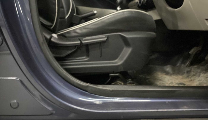 2022 Hyundai VENUE SX 1.2 PETROL, Petrol, Manual, 8,926 km, Driver Side Adjustment Panel