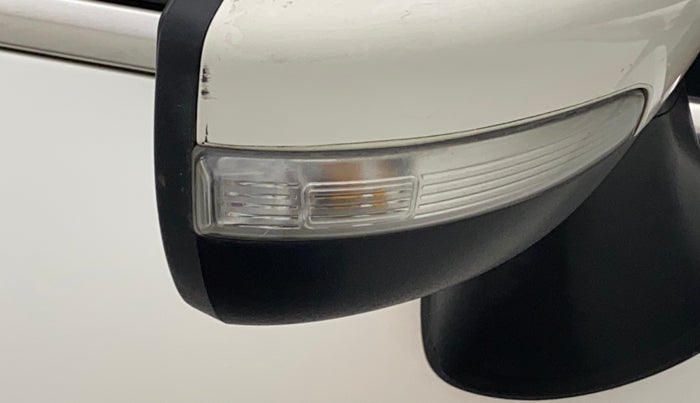 2018 Ford Ecosport TITANIUM 1.5L DIESEL, Diesel, Manual, 1,17,875 km, Right rear-view mirror - Indicator light not working