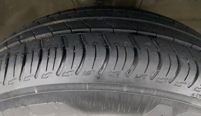 2022 Maruti S PRESSO VXI+, Petrol, Manual, 13,631 km, Right Front Tyre Tread
