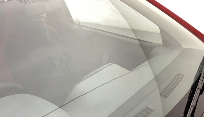 2021 Renault Kwid RXT 1.0 (O), Petrol, Manual, 25,994 km, Front windshield - Minor spot on windshield