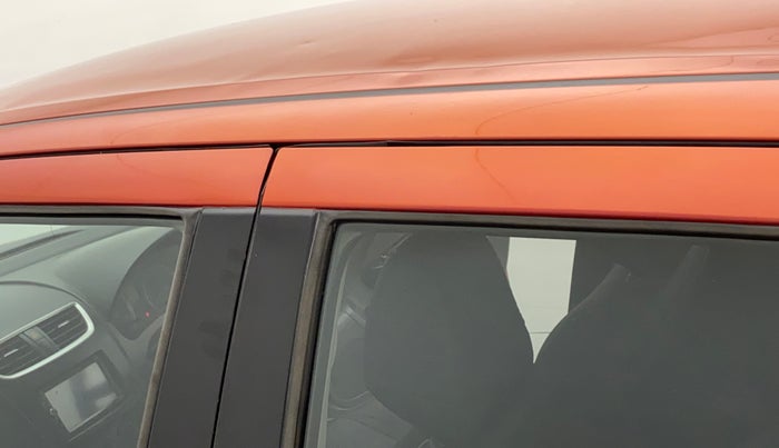 2012 Maruti Swift VXI, Petrol, Manual, 1,20,587 km, Left B pillar - Paint is slightly faded
