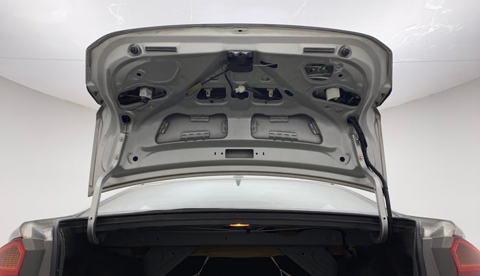 2016 Honda City 1.5L I-VTEC V MT, Petrol, Manual, 1,09,216 km, Boot Door Open