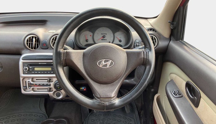 2013 Hyundai Santro Xing GLS, CNG, Manual, 73,247 km, Steering Wheel Close Up