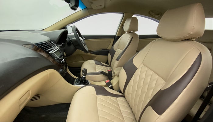 2011 Hyundai Verna FLUIDIC 1.6 SX CRDI, Diesel, Manual, 77,302 km, Right Side Front Door Cabin