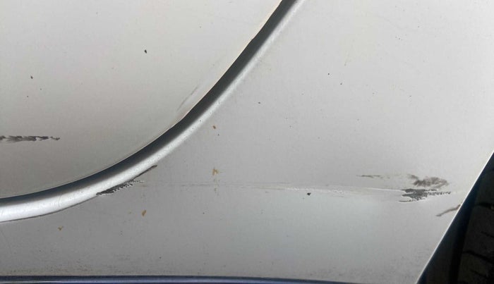 2022 Hyundai NEW I20 ASTA (O) 1.2 MT, Petrol, Manual, 9,039 km, Left running board - Minor scratches