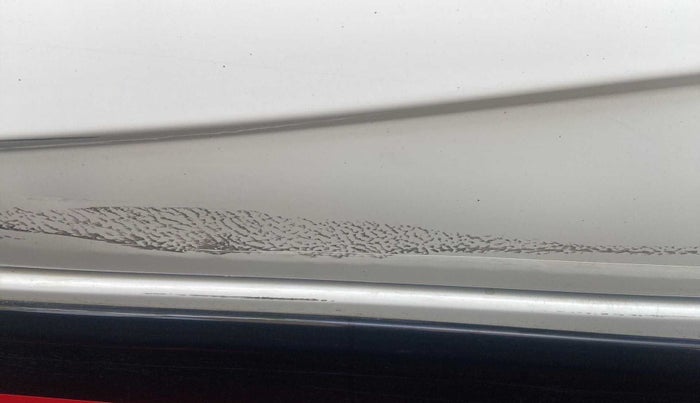 2022 Hyundai NEW I20 ASTA (O) 1.2 MT, Petrol, Manual, 9,039 km, Rear left door - Minor scratches