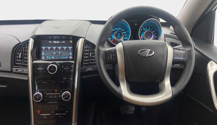 2019 Mahindra XUV500 W7 AT, Diesel, Automatic, 15,070 km, Steering Wheel Close Up
