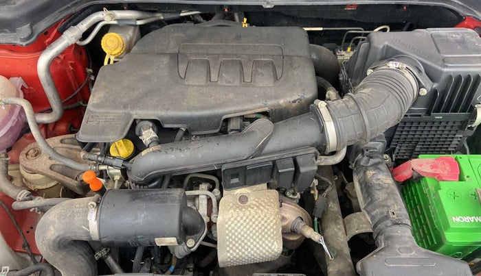 2019 Mahindra XUV300 W8 1.2 PETROL, Petrol, Manual, 17,531 km, Open Bonet