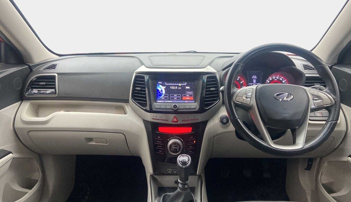 2019 Mahindra XUV300 W8 1.2 PETROL, Petrol, Manual, 17,531 km, Dashboard