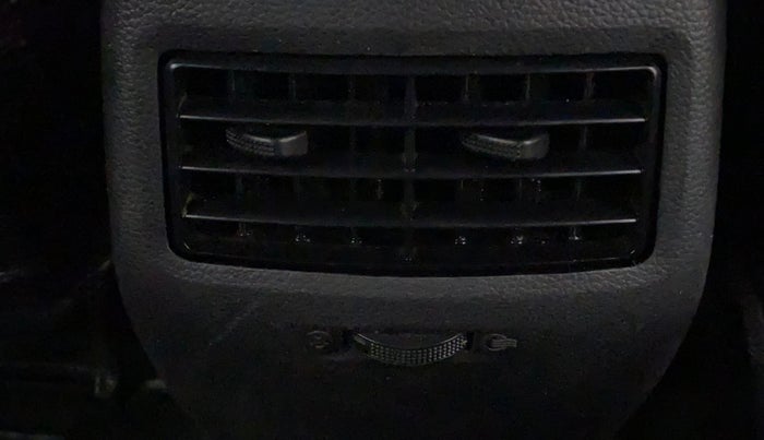 2017 Hyundai Elite i20 ASTA 1.2, Petrol, Manual, 57,177 km, Rear AC Vents