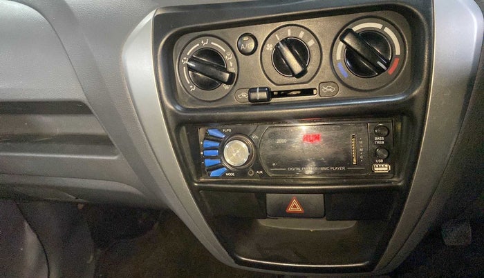 2015 Maruti Alto 800 LXI, Petrol, Manual, 24,961 km, Infotainment system - Button has minor damage