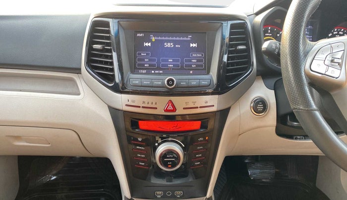 2020 Mahindra XUV300 W8 (O) 1.5 DIESEL AMT, Diesel, Automatic, 13,248 km, Air Conditioner