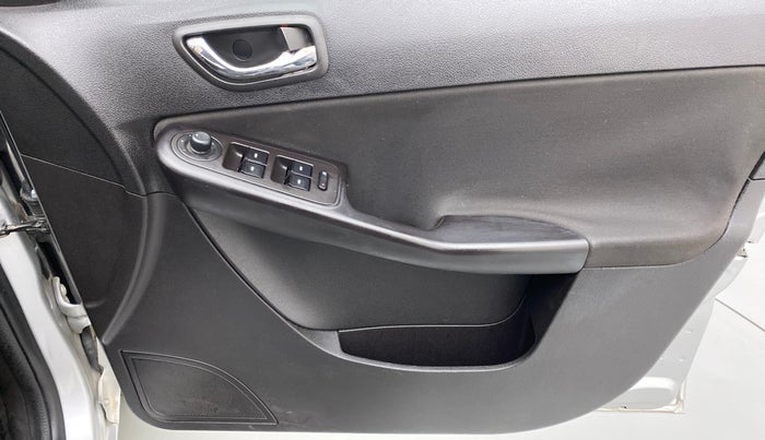 2015 Tata Bolt XT REVOTRON, Petrol, Manual, 22,846 km, Driver Side Door Panels Control
