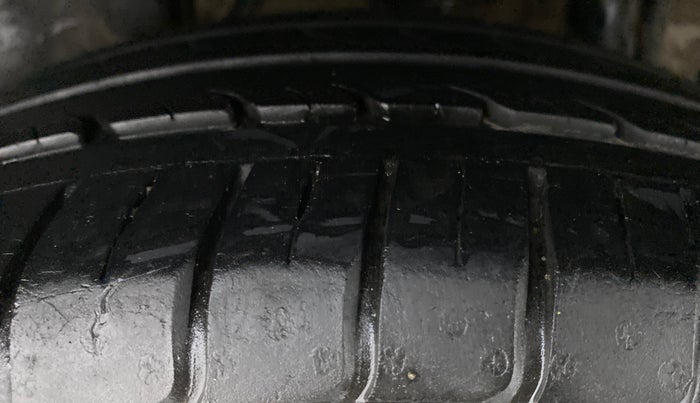 2015 Tata Bolt XT REVOTRON, Petrol, Manual, 22,846 km, Left Rear Tyre Tread