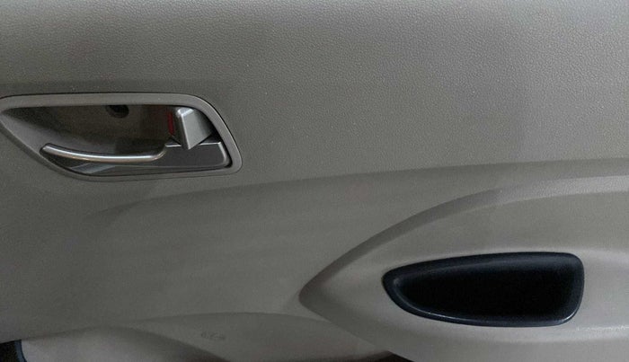 2018 Hyundai NEW SANTRO MAGNA AMT, Petrol, Automatic, 43,545 km, Driver Side Door Panels Control