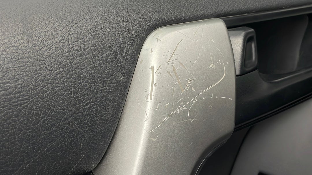 Doors Rear LHS Scratch