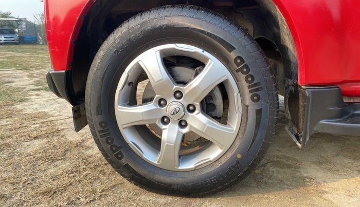 2017 Mahindra Scorpio S11 2WD, Diesel, Manual, 24,191 km, Left front tyre - Minor crack