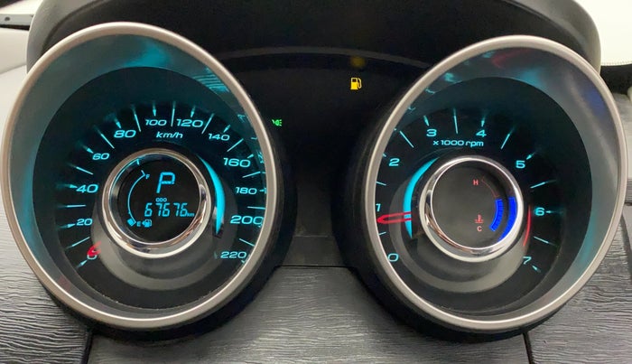 2018 Mahindra XUV500 W7 AT, Diesel, Automatic, 67,676 km, Odometer Image