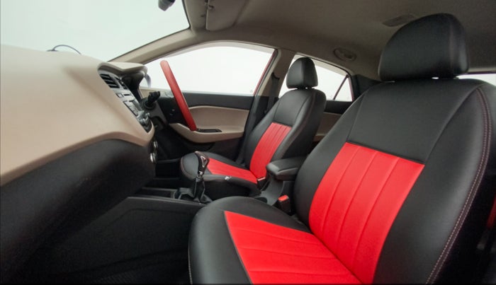 2015 Hyundai Elite i20 SPORTZ 1.2 (O), Petrol, Manual, 55,187 km, Right Side Front Door Cabin