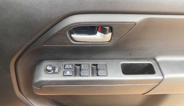 2019 Maruti New Wagon-R ZXI 1.2, Petrol, Manual, 30,443 km, Driver Side Door Panels Control