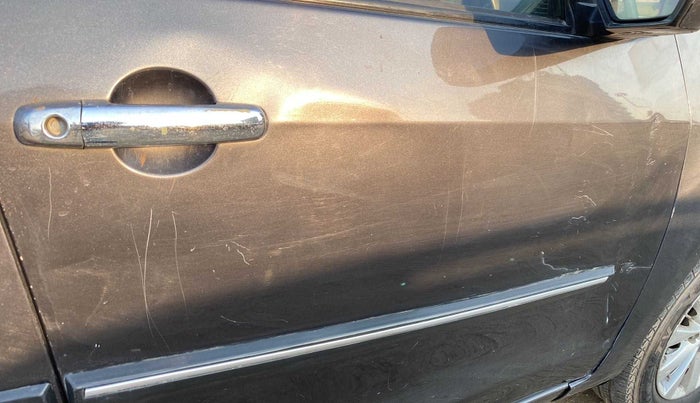 2015 Maruti Ertiga ZDI, Diesel, Manual, 95,465 km, Driver-side door - Minor scratches