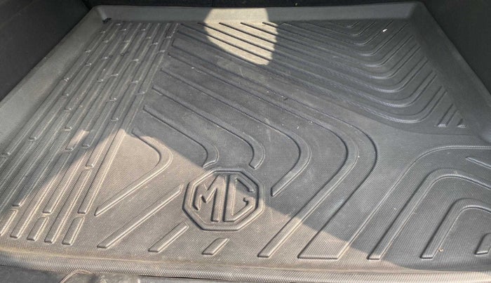 2019 MG HECTOR SHARP 1.5 DCT PETROL, Petrol, Automatic, 38,147 km, Boot Inside