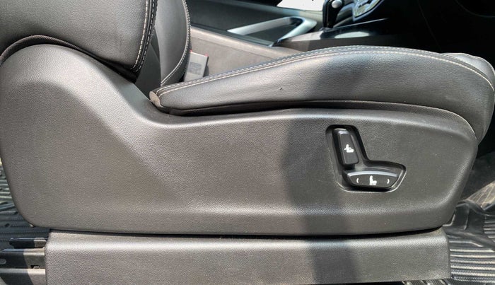 2019 MG HECTOR SHARP 1.5 DCT PETROL, Petrol, Automatic, 38,147 km, Driver Side Adjustment Panel