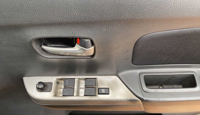 2012 Maruti Wagon R 1.0 VXI, Petrol, Manual, 66,588 km, Driver Side Door Panels Control