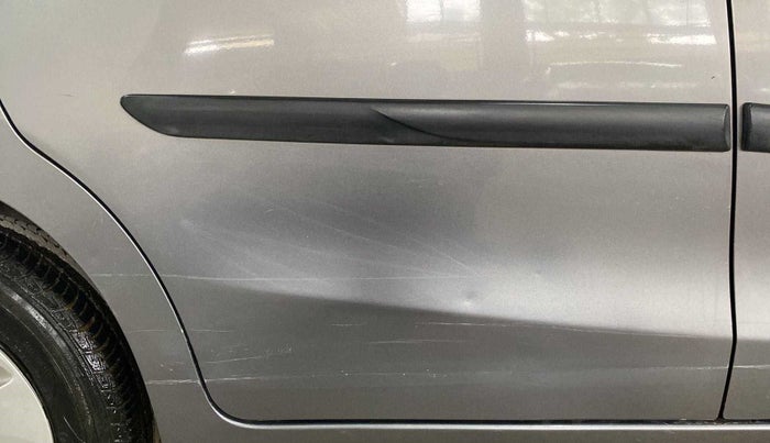 2015 Maruti Celerio VXI, Petrol, Manual, 45,378 km, Right rear door - Minor scratches