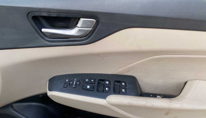 2020 Hyundai Verna S PLUS 1.5 CRDI, Diesel, Manual, 47,740 km, Driver Side Door Panels Control