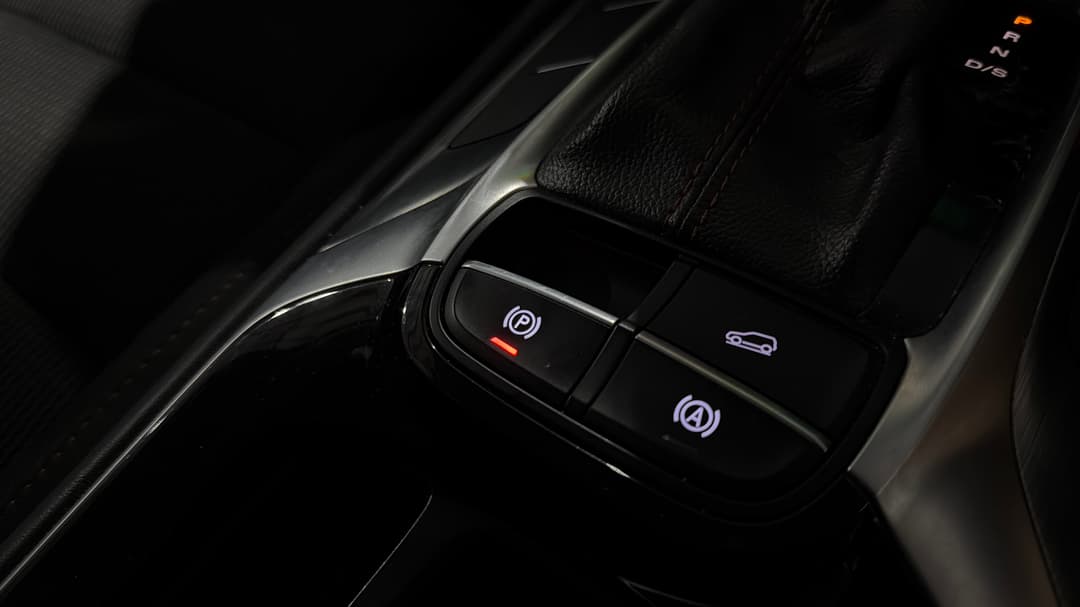 2021 MG HS Core, Automatic, 106114 km, Handbrake