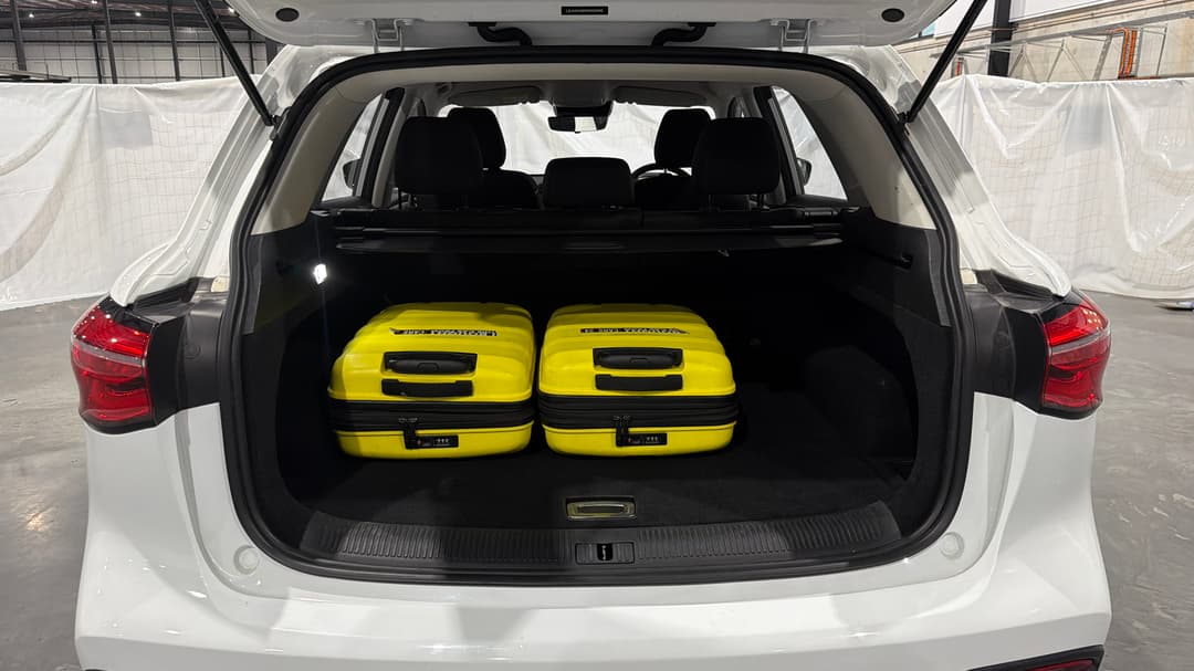 2021 MG HS Core, Automatic, 106114 km, Boot Inside View with Luggage