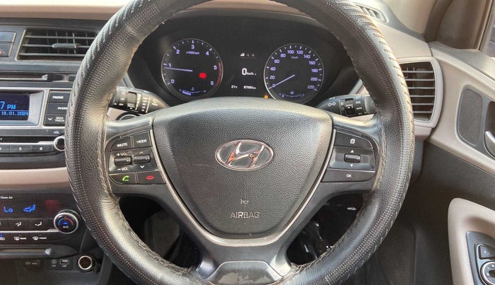 2015 Hyundai Elite i20 ASTA 1.4 CRDI (O), Diesel, Manual, 87,995 km, Steering wheel - Phone control has minor damage