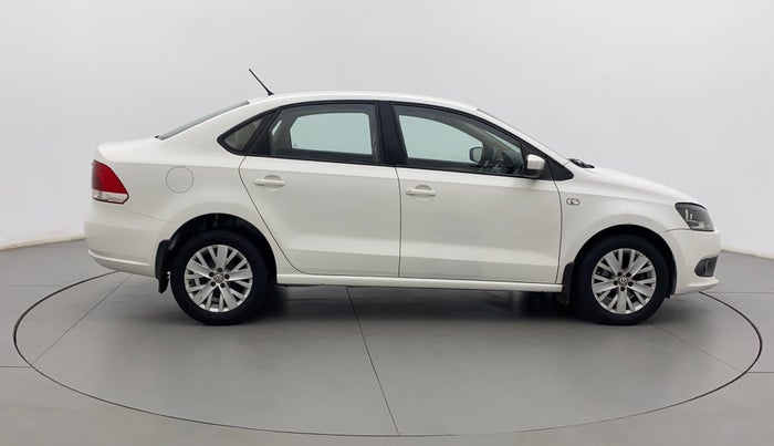 2015 Volkswagen Vento HIGHLINE 1.5 AT, Diesel, Automatic, 1,05,330 km, Right Side View
