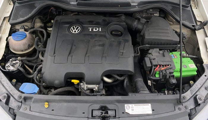 2015 Volkswagen Vento HIGHLINE 1.5 AT, Diesel, Automatic, 1,05,330 km, Open Bonet