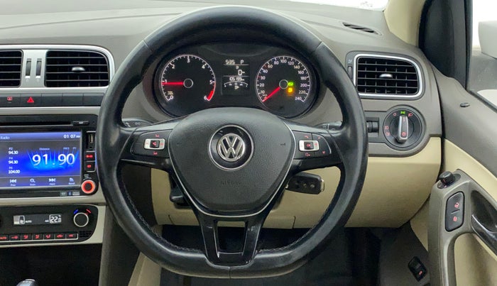 2015 Volkswagen Vento HIGHLINE 1.5 AT, Diesel, Automatic, 1,05,330 km, Steering Wheel Close Up