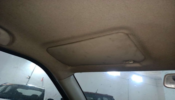 2012 Maruti Swift VXI, Petrol, Manual, 82,030 km, Ceiling - Roof lining is slightly discolored