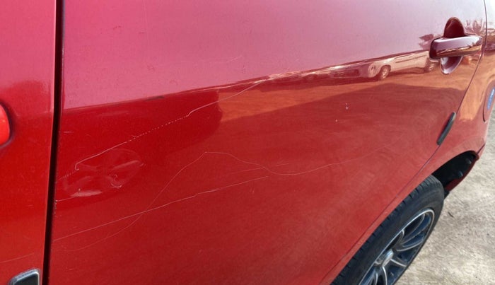 2015 Maruti Swift VXI, Petrol, Manual, 89,863 km, Rear left door - Minor scratches
