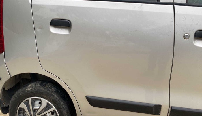 2015 Maruti Wagon R 1.0 LXI CNG, CNG, Manual, 63,005 km, Right rear door - Slightly dented
