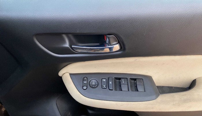 2021 Honda City 1.5L I-VTEC V MT 5TH GEN, Petrol, Manual, 19,885 km, Driver Side Door Panels Control