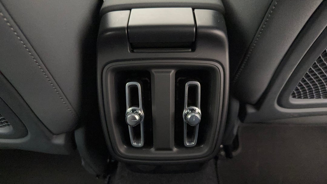 2022 Polestar 2 Long Range Dual Motor 78kwh, Automatic, 73613 km, Rear A/C Vent