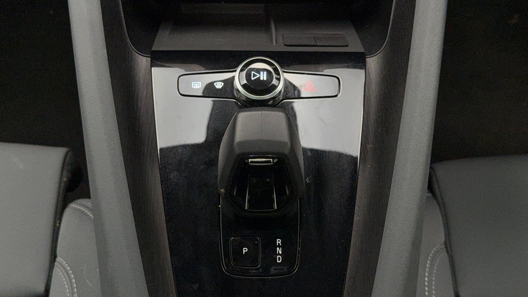 2022 Polestar 2 Long Range Dual Motor 78kwh, Automatic, 73613 km, Gear Lever 