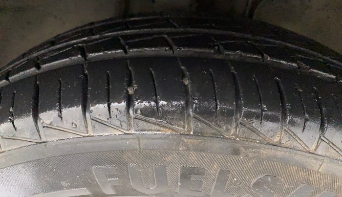2019 Maruti Alto VXI, Petrol, Manual, 24,657 km, Right Front Tyre Tread