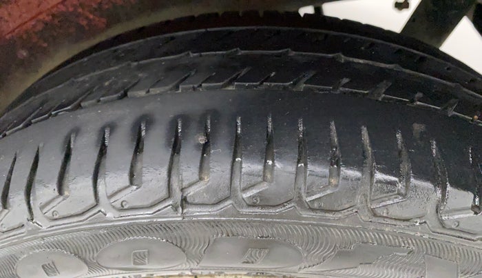 2014 Maruti Wagon R Stingray VXI, Petrol, Manual, 41,131 km, Left Rear Tyre Tread